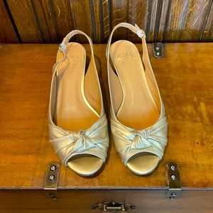 🔥 Gianni Bini Gold Sling Backs